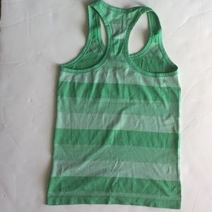 Lululemon tank top size 6